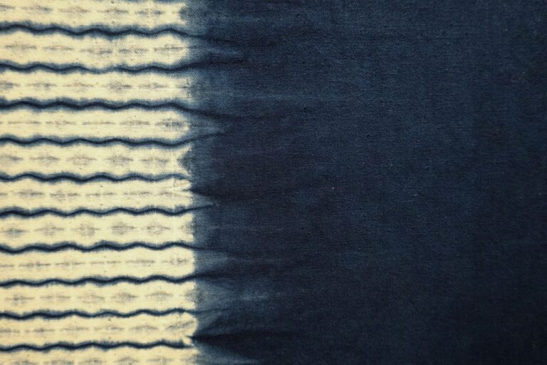 Indigo plant-dyed fabric with a wave pattern